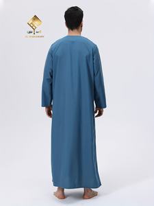 Vêtements de prière pour hommes musulmans, style ethnique minimaliste et tendance, nouveau design en coton doux. - Product Image 3