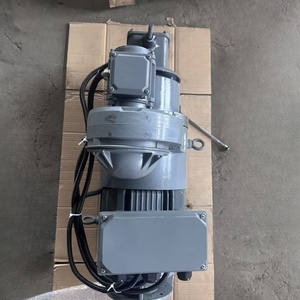 Moteur de rotation 5,5 kW neuf avec garantie d'un an pour grue à tour MCR225A, marque ZCJJ - Product Image 3
