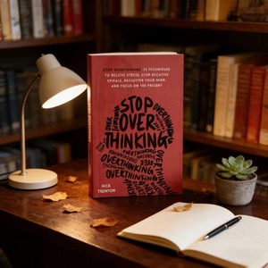 Deja <span class=keywords><strong>de</strong></span> pensar demasiado: <span class=keywords><strong>de</strong></span> Nick Trenton. Libro Esencial sobre Bienestar Mental que Ofrece Estrategias Sencillas para Detener <span class=keywords><strong>el</strong></span> Sobrarepienso y Aliviar <span class=keywords><strong>la</strong></span> <span class=keywords><strong>Ansiedad</strong></span> - Product Image 5