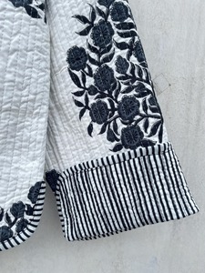 Chaqueta Acolchada de Algodón con Estampado Floral, Chaqueta Larga de Invierno para Mujer, Hecha a Mano, Estilo Bohemio, Chaqueta Reversible de Moda - Product Image 4