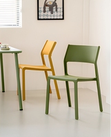 Chaise de salle à manger empilable en PP coloré, style nordique moderne, ergonomique, en polypropylène, pour restaurant, café, bistrot, hôtel, chaise en plastique