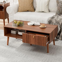 Service OEM : Ensemble de 3 tables de salon en noyer cannelé de style Mid-Century, comprenant un meuble TV, une table basse et une table d'appoint