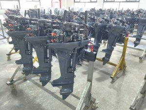 Nouveau moteur hors-bord à essence 2 temps 9,9 CV 2 cylindres pour bateau de pêche - Product Image 5