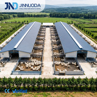 Bâtiment d'élevage de volailles durable en structure acier préfabriquée sur mesure, abri pour chèvres, ferme laitière, structure en acier pour ferme caprine, hangar pour moutons