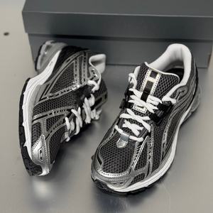 Chaussures de sport pour hommes de haute qualité, légères, respirantes, pour l'extérieur, surface en mesh, style basketball, toutes saisons - Product Image 2