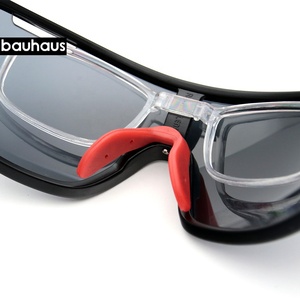 W001 Lente reemplazable Gafas de miopía Marco Gafas de sol deportivas especiales con estuche - Product Image 4