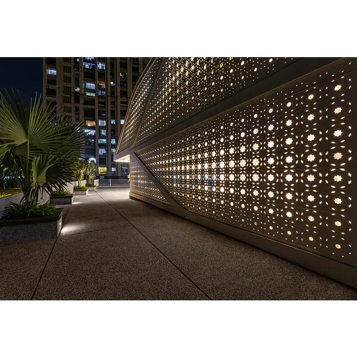 China Professional Customized Facade Exterior Decorative Metal Wall Covering Aluminum Perforated Panel