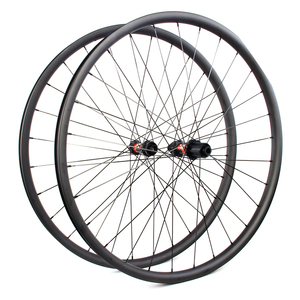 Juego de Ruedas de <span class=keywords><strong>Carbono</strong></span> de <span class=keywords><strong>29</strong></span> Pulgadas para Cross Country, Asimétricas para Carreras XC con Sistema de Trinquete 240-boost EXP, Neumáticos de <span class=keywords><strong>29</strong></span>*2.0''-2.4'' - Product Image 4