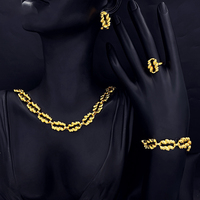 Bijoux de Dubaï pour femmes en gros, ensemble collier plaqué or 18 carats, design minimaliste, boucles d'oreilles, bracelet et bague, ensemble 4 pièces