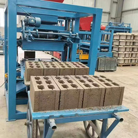 Machine à fabriquer des blocs semi-automatique QT4-26, machine à briques creuses non cuites, adaptée aux petites entreprises de construction