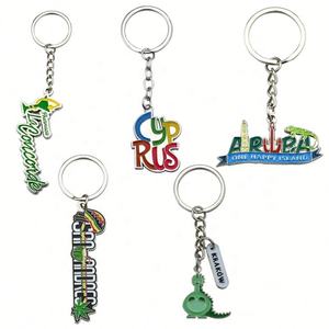 Venta al por mayor de aleación de zinc hierro 2D/3D esmalte suave duro llavero personalizado Logo llaveros recuerdo carta <span class=keywords><strong>Metal</strong></span> llaveros personalizados - Product Image 4