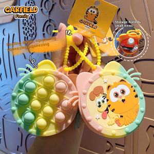 Mini porte-monnaie et écouteur en silicone <span class=keywords><strong>Garfield</strong></span> véritable Porte-clés en PVC avec dessin animé créatif Cadeau d'anniversaire pour femme - Product Image 4