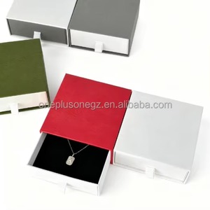 กล่องบรรจุภัณฑ์สีขาวพิมพ์โลโก้ตามสั่ง เคลือบด้าน สำหรับนาฬิกา/เครื่องประดับ กล่องกระดาษแข็งแบบลิ้นชัก มีหูหิ้ว เคลือบฟอยล์เงา - Product Image 1