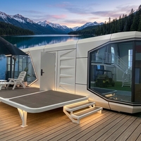 Maison capsule spatiale préfabriquée de luxe, personnalisée, style moderne, glamping, cabane Apple avec salle de bain complète, cuisine, grande fenêtre au sol