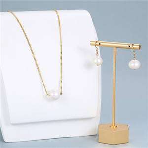 Set di orecchini con collana riempita d'oro con catena <span class=keywords><strong>in</strong></span> <span class=keywords><strong>acciaio</strong></span> inossidabile con perle d'acqua dolce naturali bianche da 12mm - Product Image 1