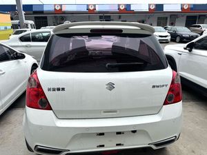 Suzuki Swift 1.5L 4AT Hatchback Usado de 2016 – Edición Cool Play, Auto Compacto Deportivo Japonés para Exportación - Product Image 3