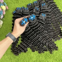 Lots de Cheveux Naturels Bruts du Cambodge en Gros, Cuticules Alignées, Ondulation Profonde, 100% Cheveux Humains Vierges Double Drawn