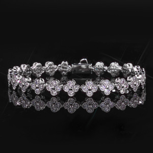 Wholesale 2026 New 14K Gold Filled Premium <b>Copper</b> Round Cut Moissanite Vintage Elegant Four-Leaf Clover <b>Bangle</b> for Women Gift - Product Image 1