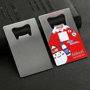 Tarjetas de Visita Metálicas Antioxidantes con Abrebotellas - Product Image 6