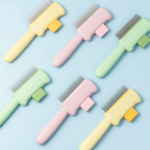 Pettine in Plastica Specifico per Animali Domestici, Strumento Districante e Antipelatura con Pulizia Automatica per Cani e Gatti, Adatto a Tutte le Stagioni - Product Image 2