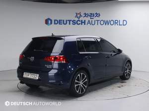 Volkswagen Golf d'occasion, automatique, berline, modèle TDI, voiture allemande économe en carburant, forte durabilité, transmission DSG fluide, importée - Product Image 6