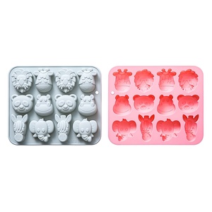 12-Cavity Animals Design Silicone Cake Molds Food-Grade Reusable Cute Silicone Magnetic Chocolate, Candy & Ice DIY Mold - Product Image 1