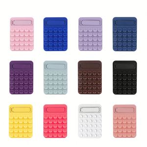 เคสโทรศัพท์ซิลิโคนติดผนังแบบมีโลโก้สีตามสั่ง พร้อมที่ยึดโทรศัพท์แบบมีกาวในตัว ใช้ได้กับรถยนต์ ผนัง โต๊ะ และในบ้าน สำหรับใช้งานประจำวัน - Product Image 2