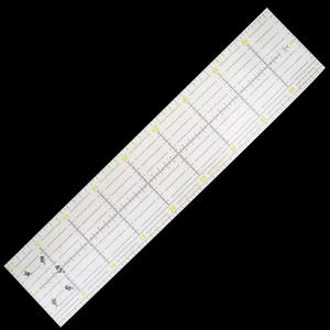 Règle de couture en patchwork, modèle creux bicolore de forme spéciale, sculptée en usine, longue et carrée - Product Image 2