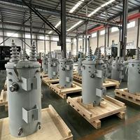 Transformateur de distribution monophasé immergé dans l'huile, monté sur poteau, conforme aux normes UL et ANSI, 10 kVA-167 kVA, 7200 V, 13800 V vers 120/240 V