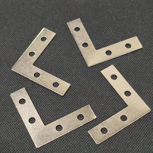 Support d'angle en L argenté à 90 degrés, connecteur métallique à quatre trous pour fixation de cadres photo - Product Image 1