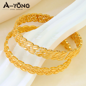 New arrivals cao cấp 18K mạ vàng Bangles không xỉn Phụ Nữ Đẹp Tay Bangle xu hướng trang sức 2025 - Product Image 2