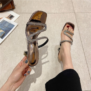<span class=keywords><strong>Sandales</strong></span> à petits talons de style français pour femmes en 2025 <span class=keywords><strong>strass</strong></span> mi <span class=keywords><strong>talon</strong></span> demi pantoufle fée style <span class=keywords><strong>sandales</strong></span> à talons hauts à la mode - Product Image 6