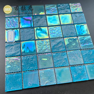 Azulejos de mosaico de vidrio iridiscente de 6mm con parte posterior de malla, fáciles de pavimentar para piscina - Product Image 2