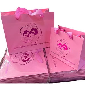 Mini <span class=keywords><strong>Sac</strong></span>-Cadeau en <span class=keywords><strong>Papier</strong></span> Personnalisé avec Dorure Brillante en Relief, Sacs Noirs Élégants Imprimés pour Femmes, pour Fêtes et Usage Artisanal Exclusif - Product Image 4
