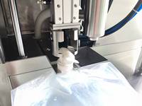 Machine de remplissage de sacs BIB (Bag-in-Box) à tête unique, 100-250 sacs/h, pompe plastique de qualité alimentaire haute efficacité pour lait, yaourt, boissons