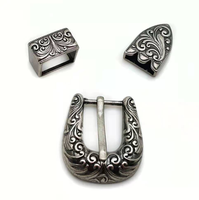 Langming ZB9539F Nouvelle Collection Rétro Drama Ensemble de trois pièces Ceintures à boucle à ardillon sculptée motif papillon et motif fleur de Tang Grass 19mm Moulage