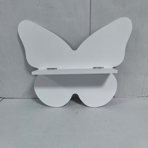 Estante decorativo colgante de pared con diseño de amor y mariposa moderno para muebles de sala de estar para el hogar - Product Image 3