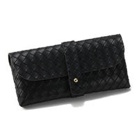 Étui à lunettes en cuir PU avec surface extérieure en cuir et doublure en flanelle, design carré portable, livraison directe disponible, logo personnalisé, chiffon pour lentilles