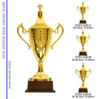 Nouveau Design Médailles et Trophées Trophée de galvanoplastie Roman et Chic Base de grande taille Trophée de football en métal