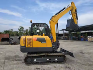 Mini-excavatrice sur chenilles 906E <span class=keywords><strong>de</strong></span> 5,9 tonnes avec godet <span class=keywords><strong>de</strong></span> 0,21 m et boîte <span class=keywords><strong>de</strong></span> vitesses, rayon <span class=keywords><strong>de</strong></span> braquage court, idéale pour les projets <span class=keywords><strong>de</strong></span> drainage résidentiel et les flottes <span class=keywords><strong>de</strong></span> <span class=keywords><strong>location</strong></span> - Product Image 2