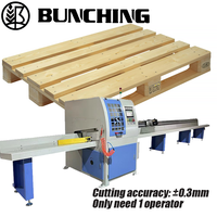 Scie bois CNC automatique PLC OMRON Coupe transversale robuste haute vitesse pour palettes en bois Equipement
