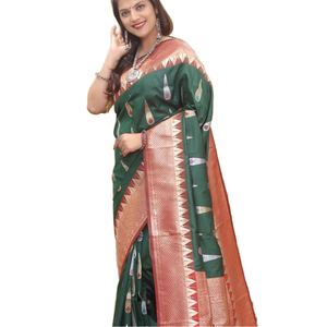 El último Sari de borde de seda suave de diseñador impreso de FabZone - Product Image 1