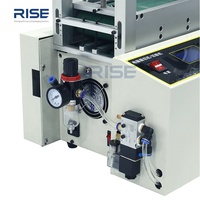 Machine de découpe automatique de haute précision pour tubes thermorétractables avec alimentation par rail et tampon de table, en promotion