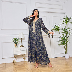 Abbellito <span class=keywords><strong>Istanbul</strong></span> islamico Abaya per le donne <span class=keywords><strong>di</strong></span> lusso traspirante morbido abito <span class=keywords><strong>di</strong></span> velluto tradizionale abbigliamento musulmano dal Medio Oriente - Product Image 4