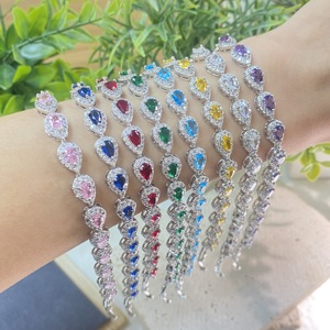 Bracelet de charme ajustable en zircon cristal taille princesse plaqué argent 18 carats pour femme, bijou tendance pour fête et mariage, vente en gros - Product Image 3