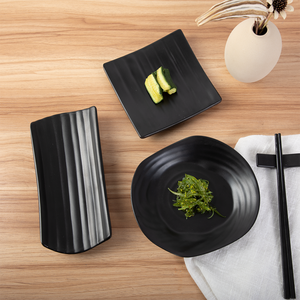 Restaurant moderne de style japonais Plats de sauce soja en mélamine Ensemble de petites assiettes à sauce noires pour <span class=keywords><strong>sushi</strong></span> <span class=keywords><strong>wasabi</strong></span> pour les fêtes - Product Image 3