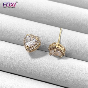 Pendientes <span class=keywords><strong>de</strong></span> Corazón Foxi Mini Chapados <span class=keywords><strong>en</strong></span> <span class=keywords><strong>Oro</strong></span>, Joyas <span class=keywords><strong>de</strong></span> Moda <span class=keywords><strong>de</strong></span> Latón con Circonita Cúbica, Estilo Lindo para Fiestas, Bodas, Regalos - Product Image 4