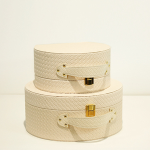 Hộp đựng đồ da di động hình bán nguyệt, kiểu vali, dùng làm túi xách, hộp đựng mỹ phẩm, trang trí phòng theo phong cách tùy chỉnh - Product Image 1