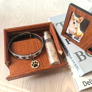 Penjualan Panas Kotak Kayu untuk Hewan Peliharaan dengan Bingkai Foto, Kotak Kremasi Kayu Alami Buatan Tangan, Kotak Kayu untuk Abu Jenazah Anjing Kucing, Kotak Kayu untuk Hewan Peliharaan. - Product Image 5