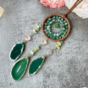Acchiappasole in Cristallo Naturale Grezzo di <span class=keywords><strong>Avventurina</strong></span> <span class=keywords><strong>Verde</strong></span>, Lucidato a Mano con Motivo Floreale, Personalizzabile, Stile Femminile e Romantico, Forma Irregolare - Product Image 3
